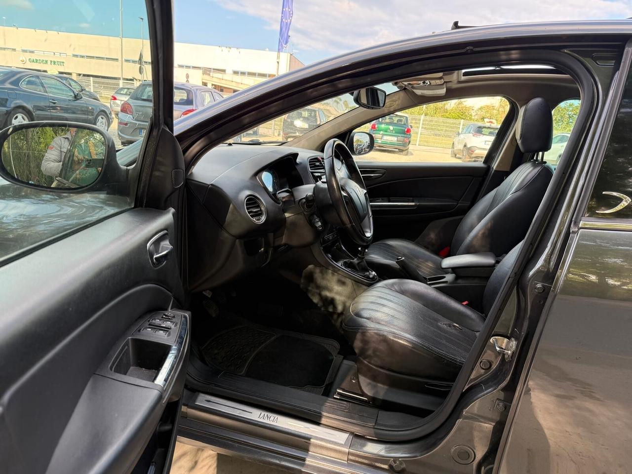 Lancia Delta 1.6 MJT DPF Business