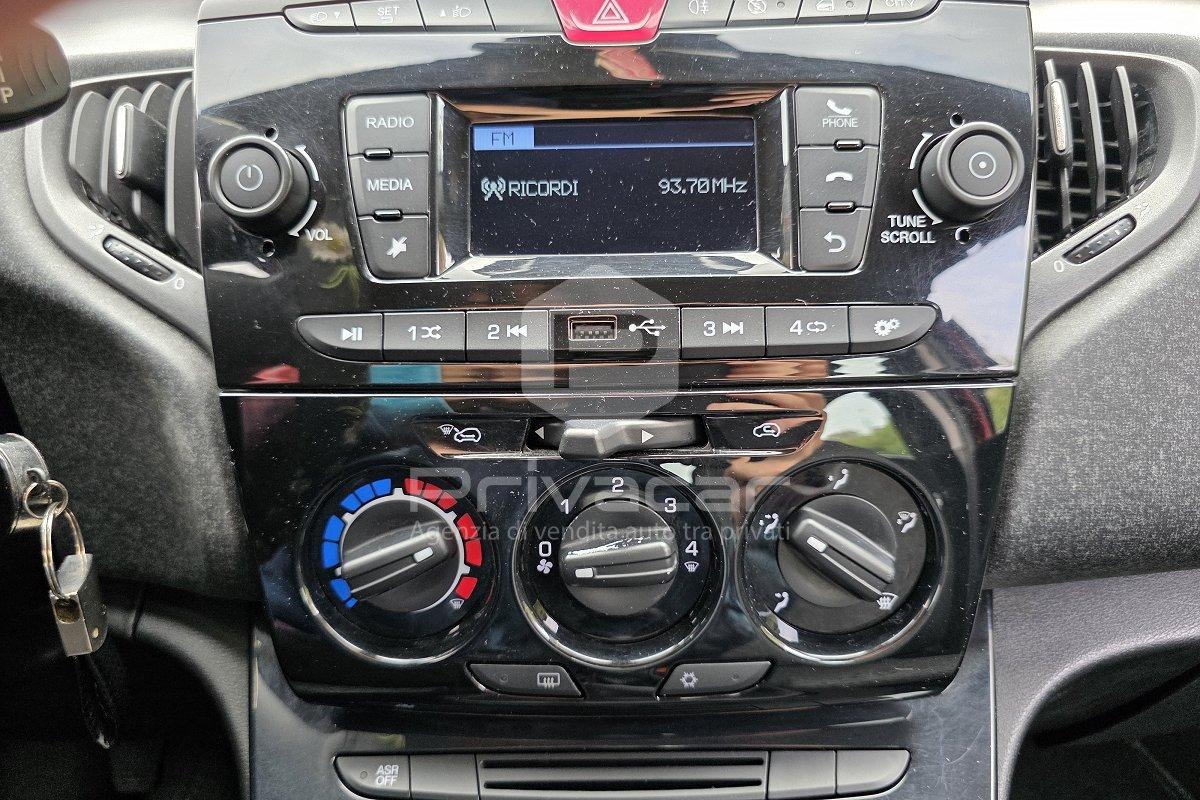 LANCIA Ypsilon 1.0 FireFly 5 porte S&S Hybrid Ecochic Silver