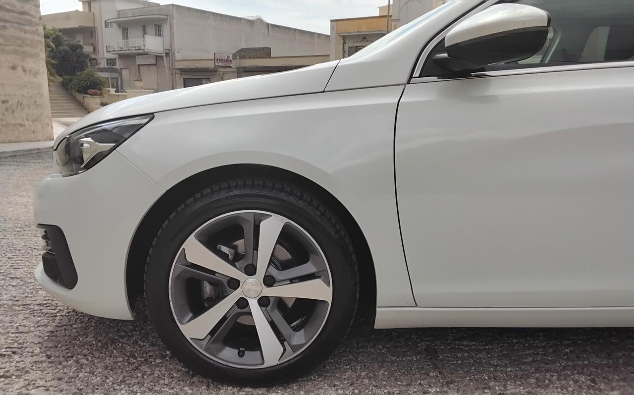 Peugeot 308 BlueHDi 130 S&S SW Allure