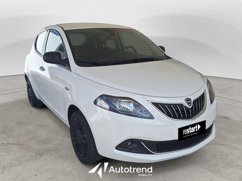 Lancia Ypsilon 1.0 FireFly 70 CV Hybrid Silver S&S
