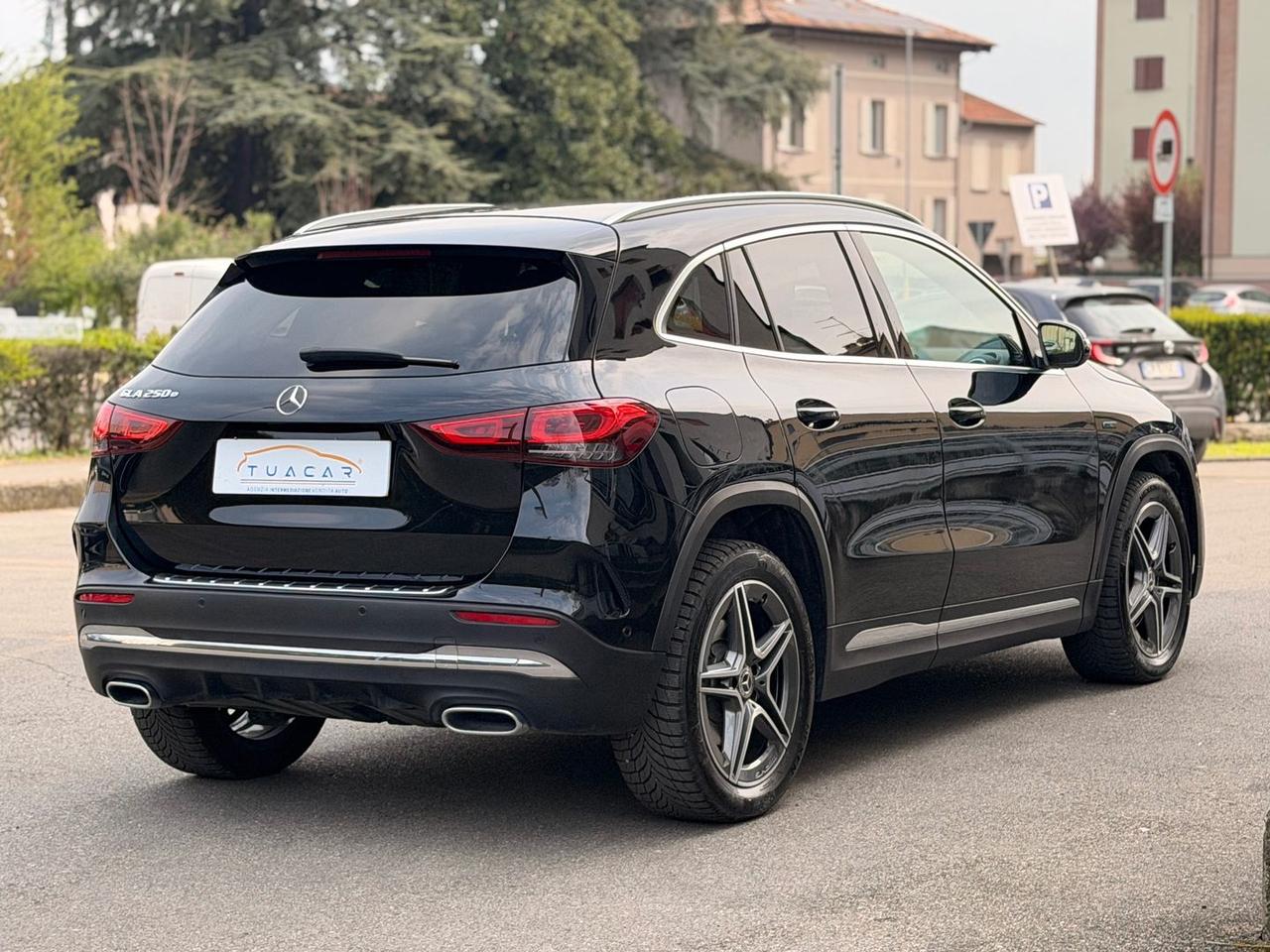 Mercedes-Benz GLA 250 Premium AMG GLA 250 E #10040