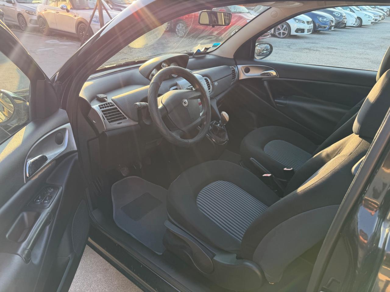 Lancia Ypsilon 1.2 Oro Giallo