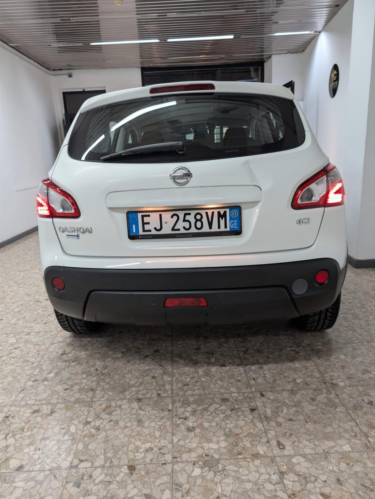 Nissan Qashqai 1.5 dCi Visia – Pronta consegna, efficienza e comfort