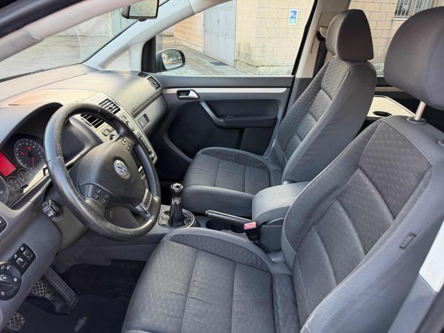 VOLKSWAGEN Touran 2.0TDI Highline senza nessun lavoro da fare