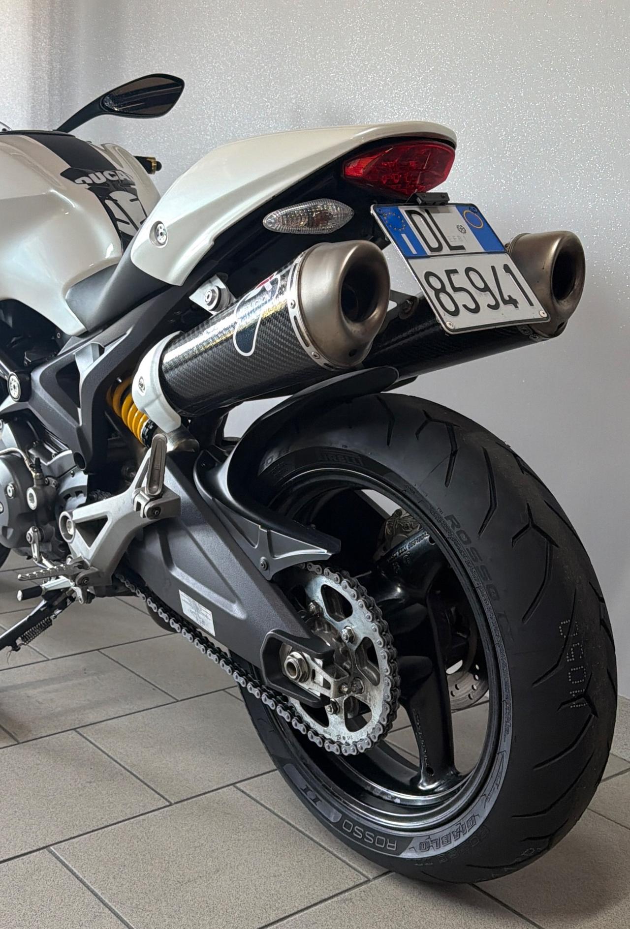 Ducati Monster 696