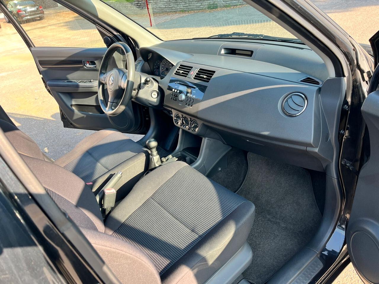 Suzuki Swift 1.3 4x4 5p. GL