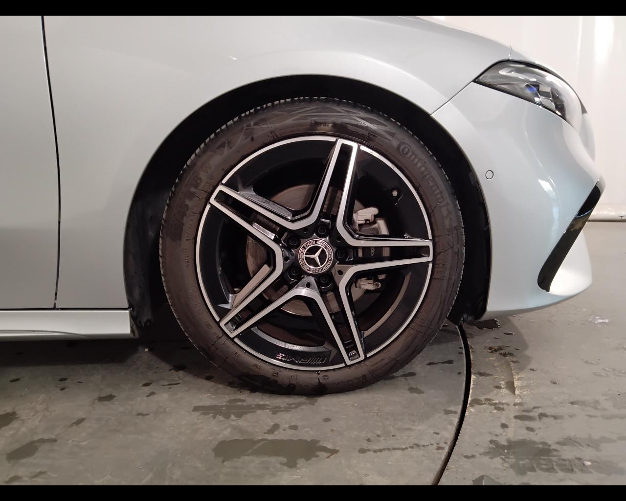 Mercedes-Benz Classe A - W177 2023 - A 180 d AMG Line Advanced Plus auto