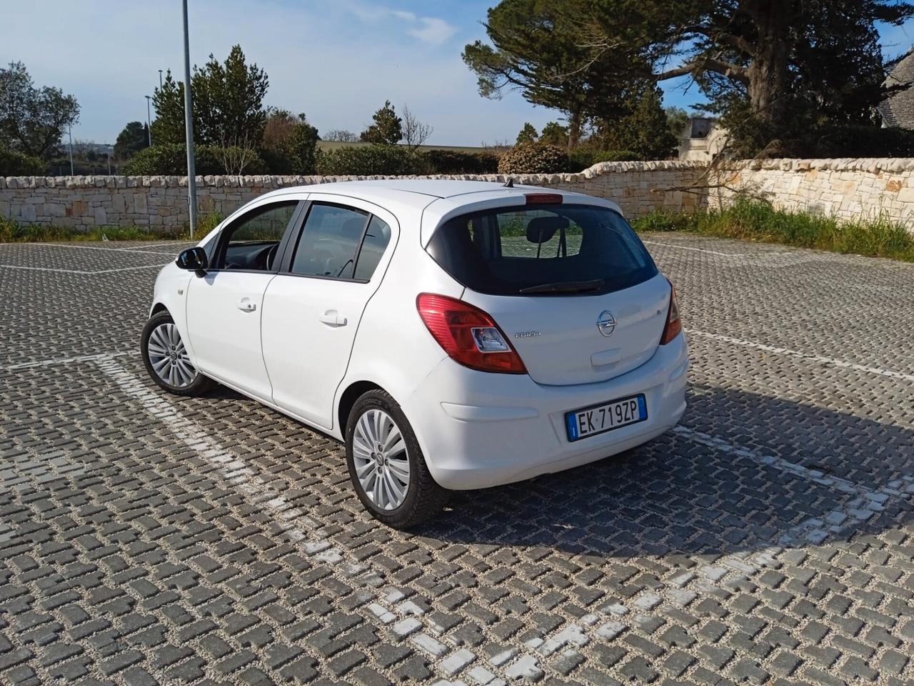 Opel Corsa 1.2 85CV 5 porte GPL-TECH One - MOTORE NUOVO