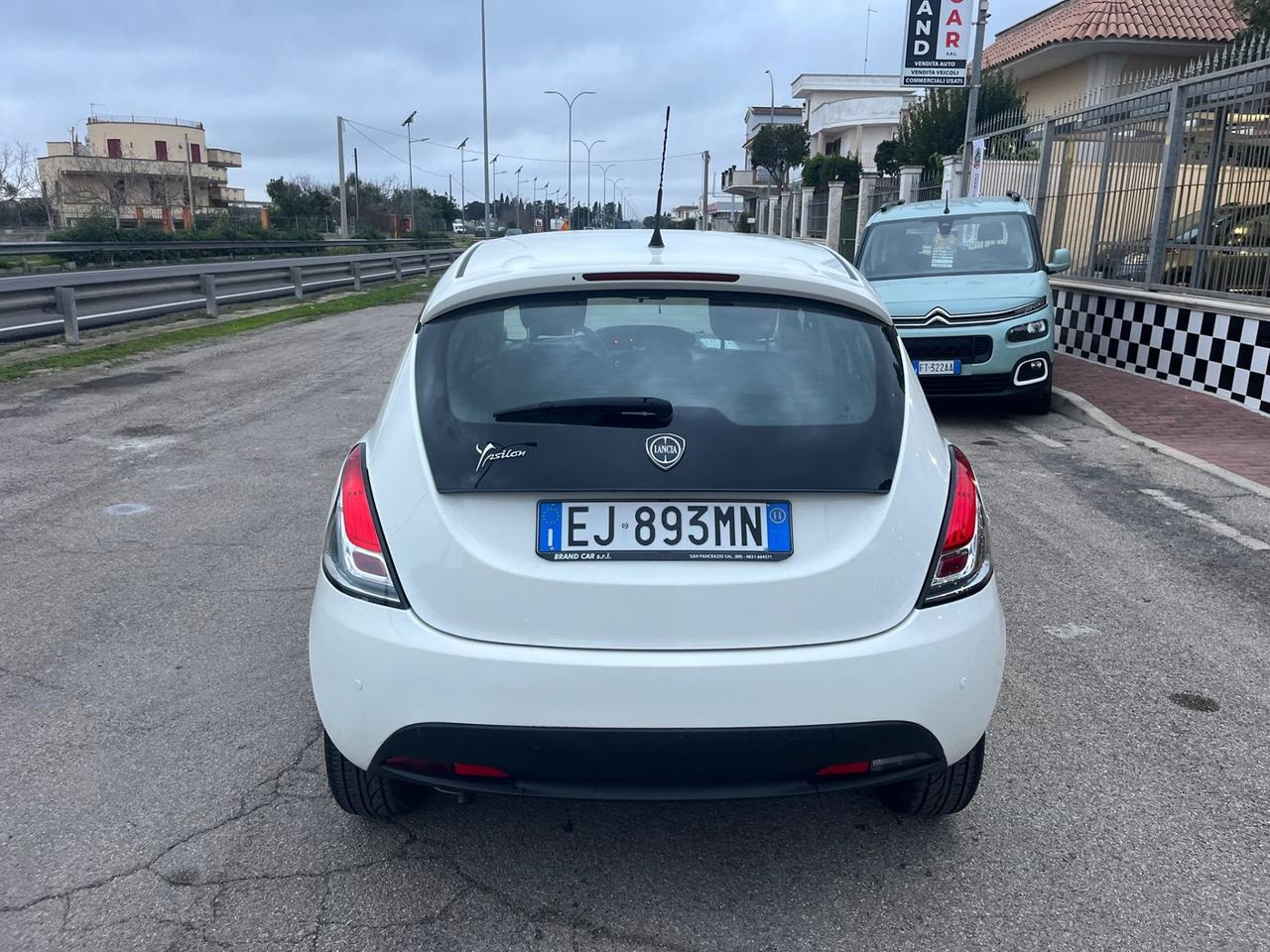 Lancia Ypsilon 1.2 69 CV 5 porte Unipro 2011