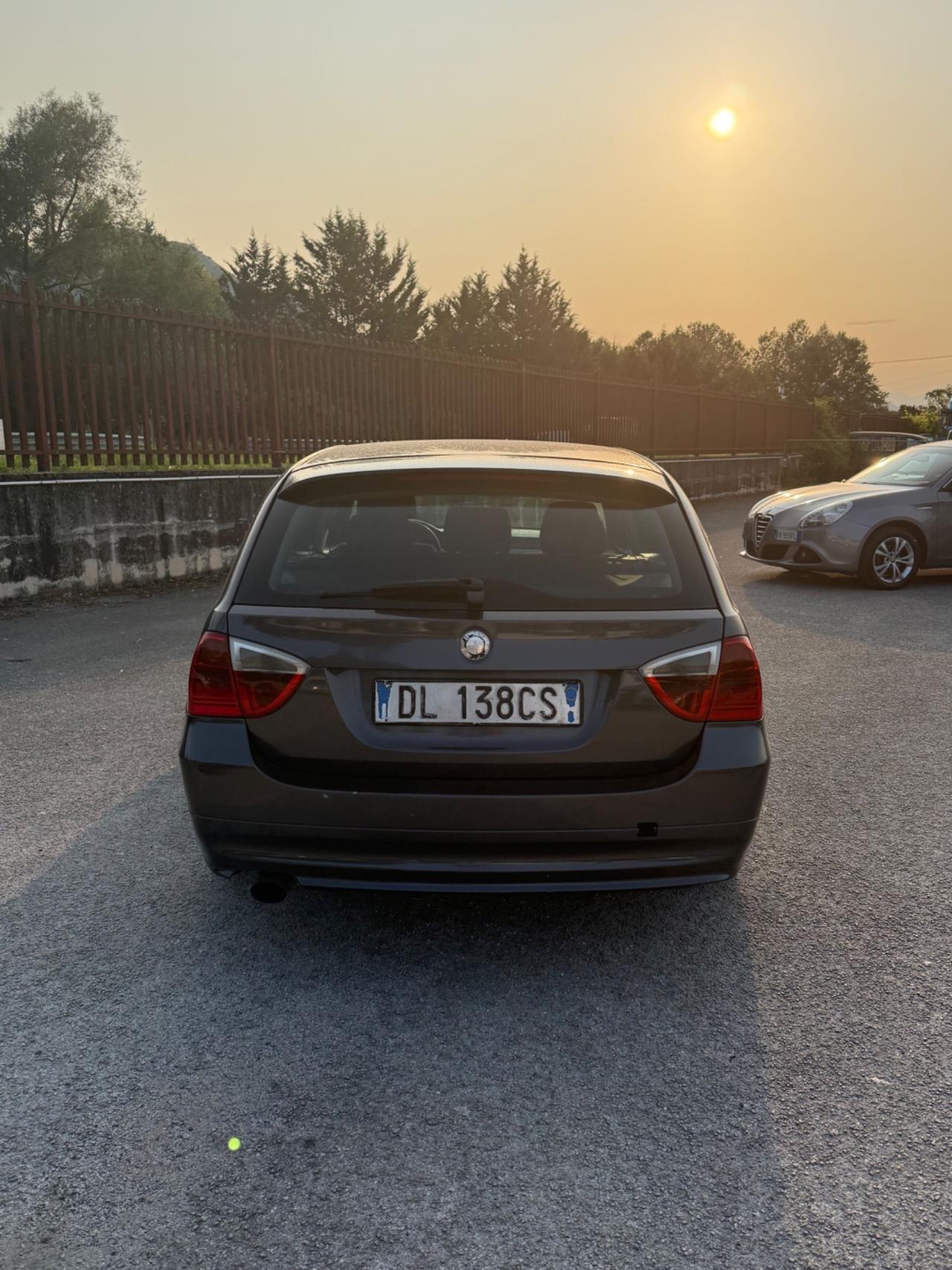 Bmw 320 320d cat Touring Attiva