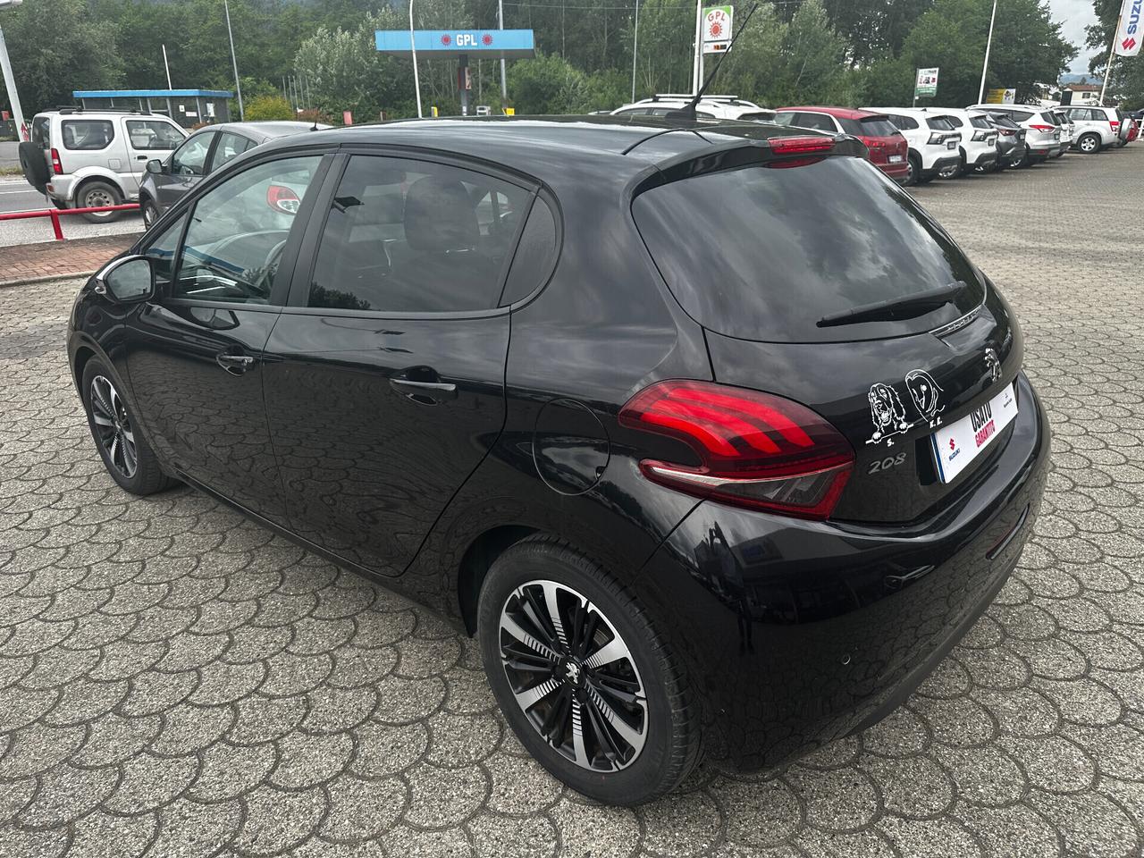 Peugeot 208 BlueHDi 100 S&S 5 porte Signature
