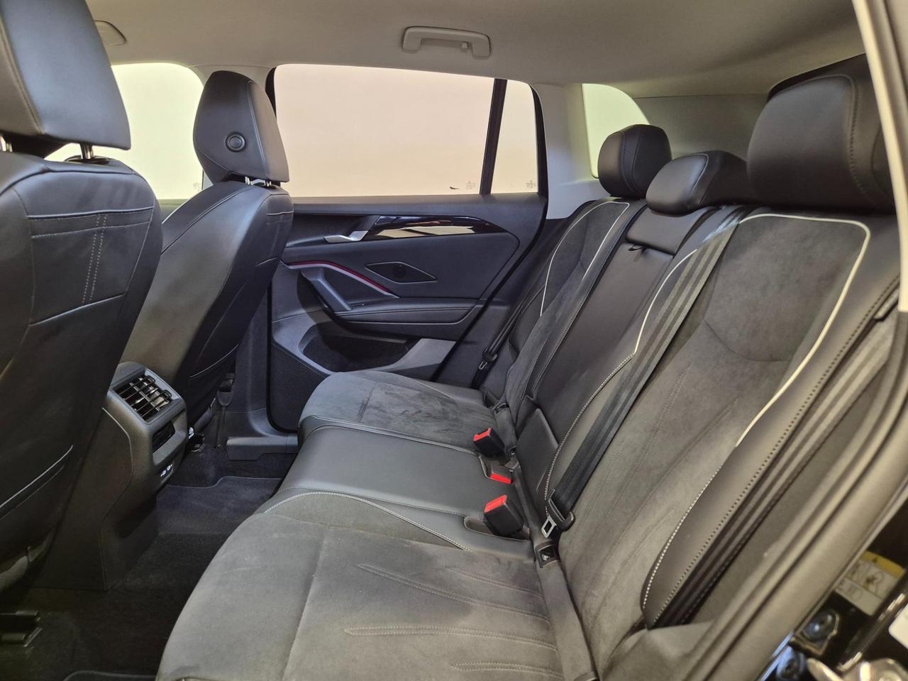 VOLKSWAGEN Tiguan 1.5 eTSI 150 CV ACT DSG Elegance N1 Autocarro