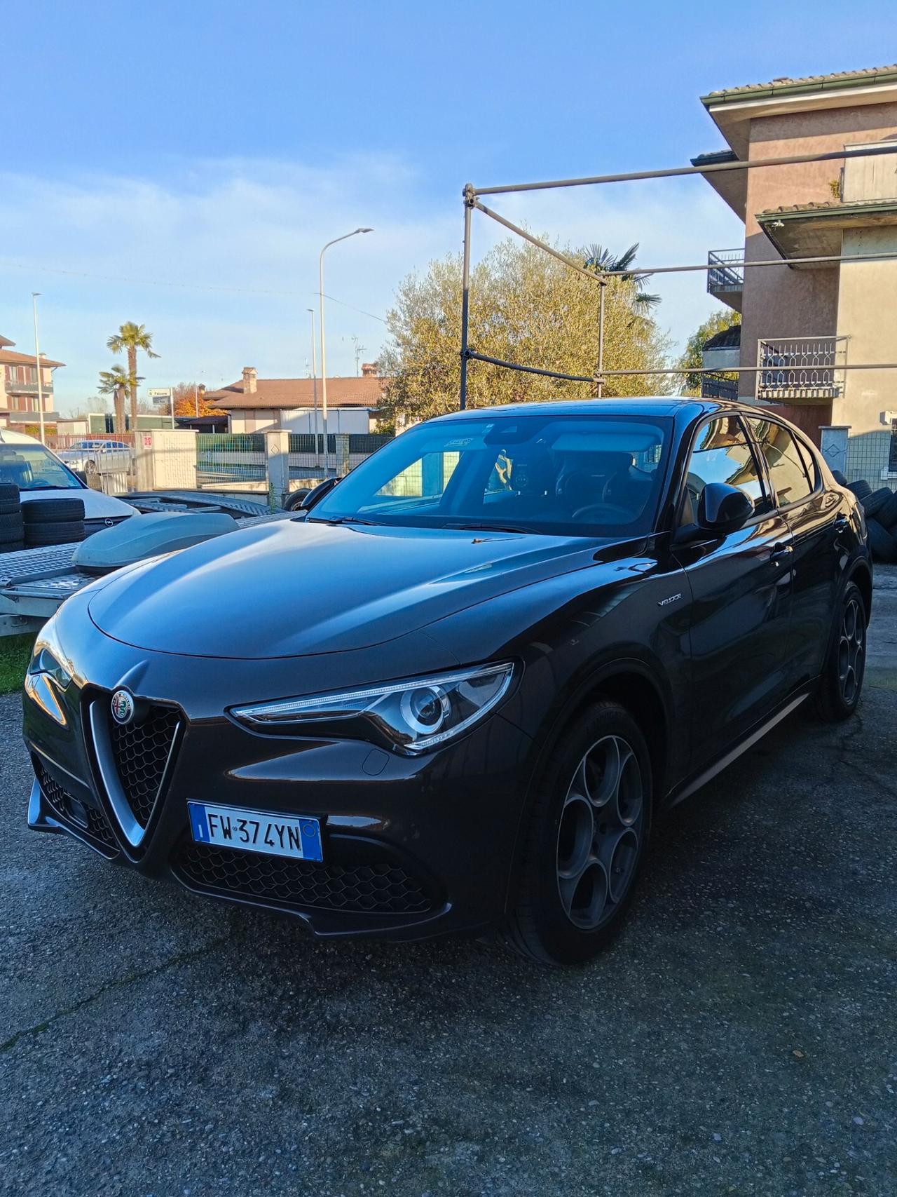 Alfa Romeo Stelvio 2.2 Turbodiesel 160 CV AT8 RWD Business
