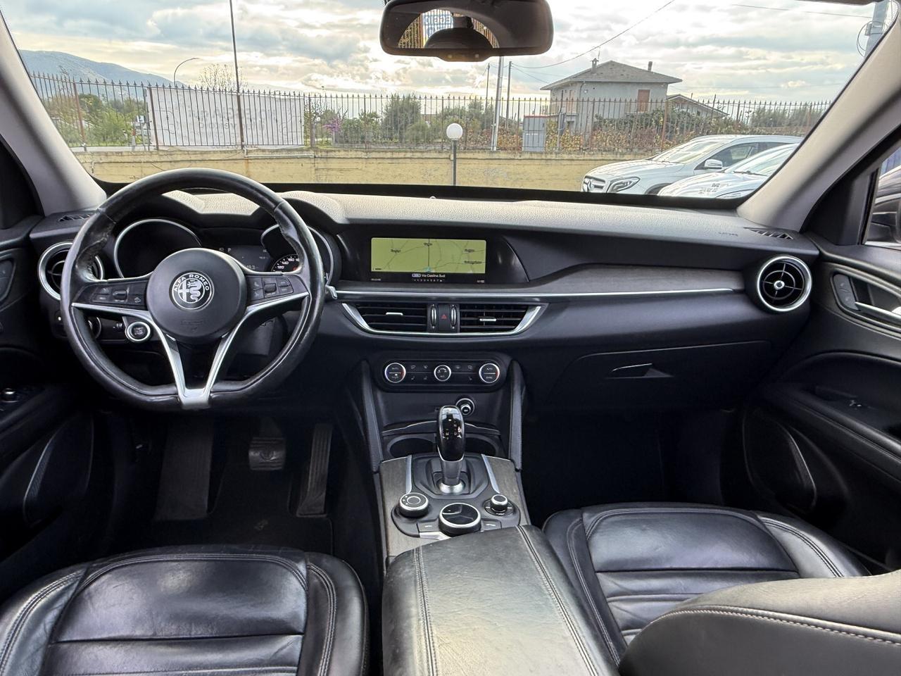 ALFA ROMEO STELVIO AT8 Q4 EXECUTIVE