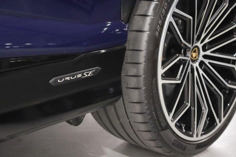 Lamborghini Urus 4.0 SE