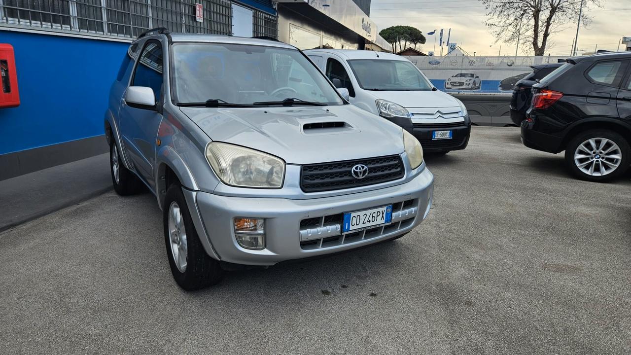 Toyota RAV 4 RAV4 2.0 Tdi D-4D cat 3 porte Sol