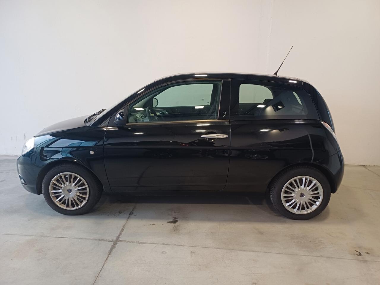 Lancia Ypsilon 1.2 60 CV Elle UniPro