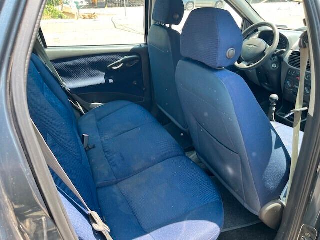 Fiat Punto 1.2i cat 5 porte EL