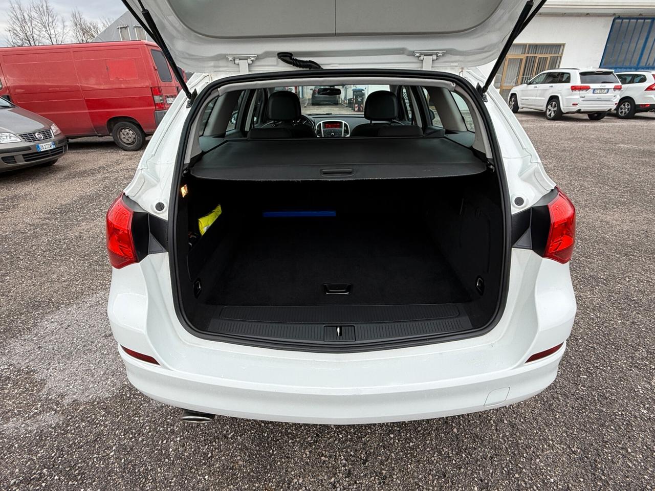 Opel Astra 1.4 Turbo 140CV Sports Tourer GPL Tech Cosmo