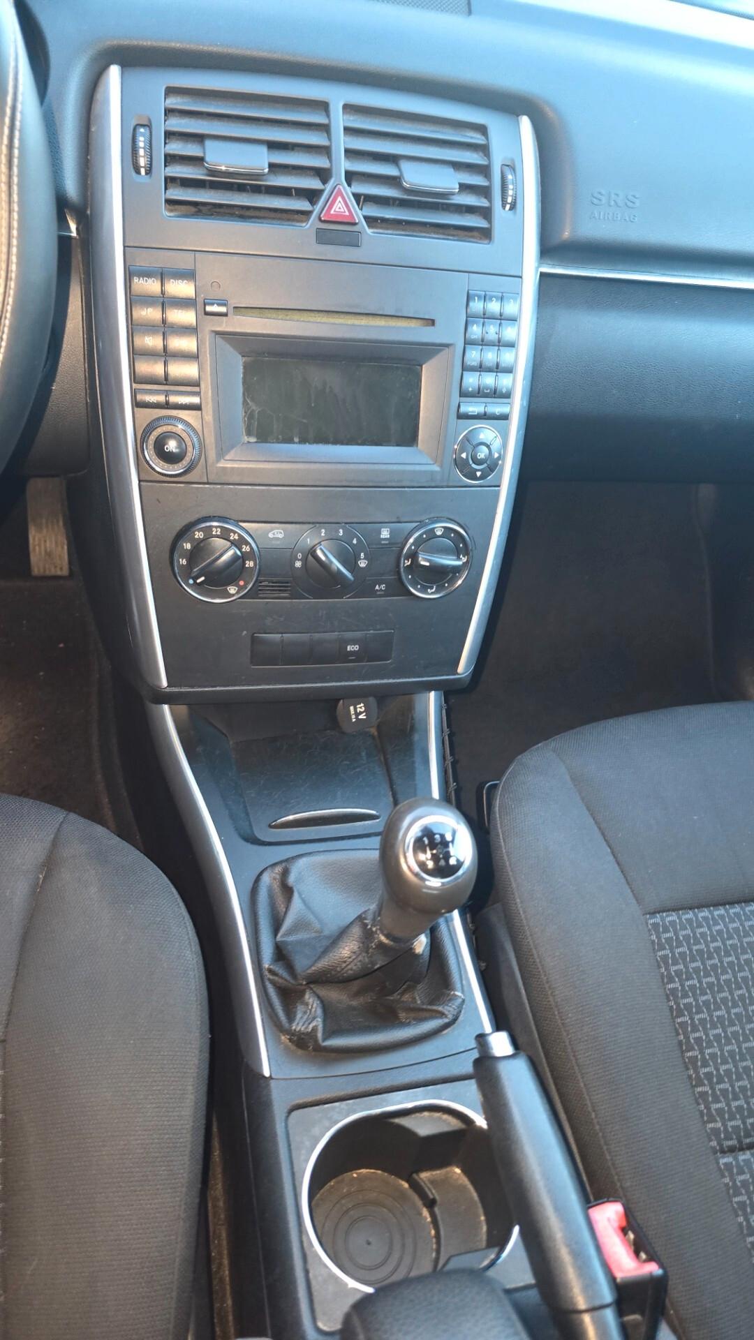 Mercedes-benz A 180 160 BlueEFFICIENCY