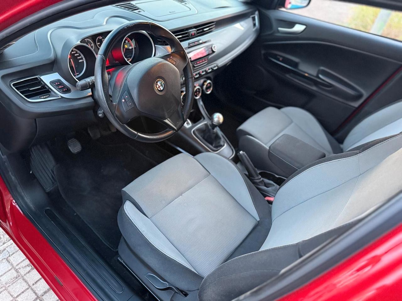 Alfa Romeo Giulietta 1.6 JTDm-2 105 CV Exclusive