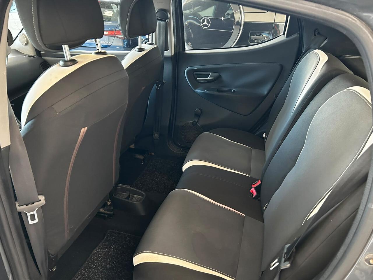 Lancia Ypsilon 0.9 TwinAir X NEOPATENTATI 2014