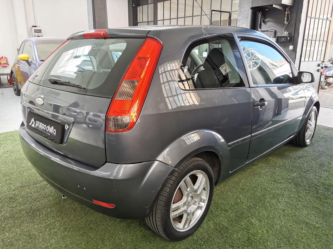 Ford Fiesta 1.4 16V 3p. Ghia GARANZIA 12 MESI