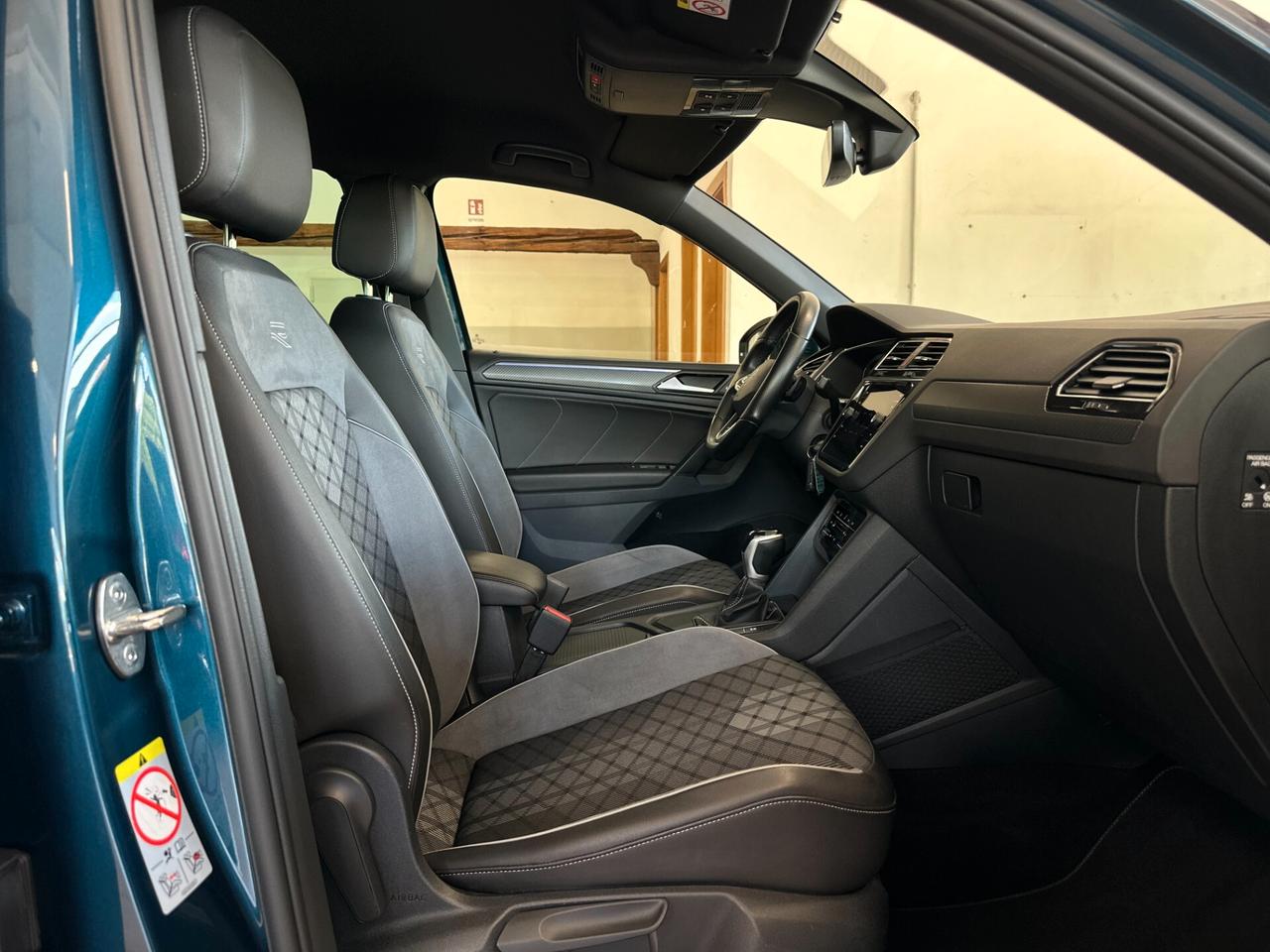 VOLKSWAGEN TIGUAN R-LINE 2.0 TDI DSG *CARPLAY*LED*LUCI*