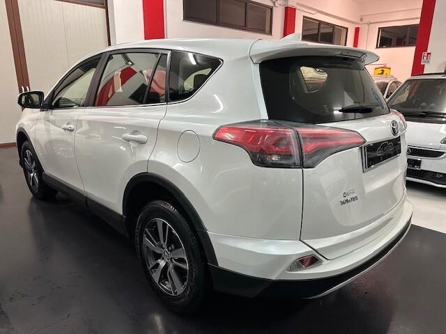 Toyota RAV 4 RAV4 2.0 D-4D 2WD Style White Ed.