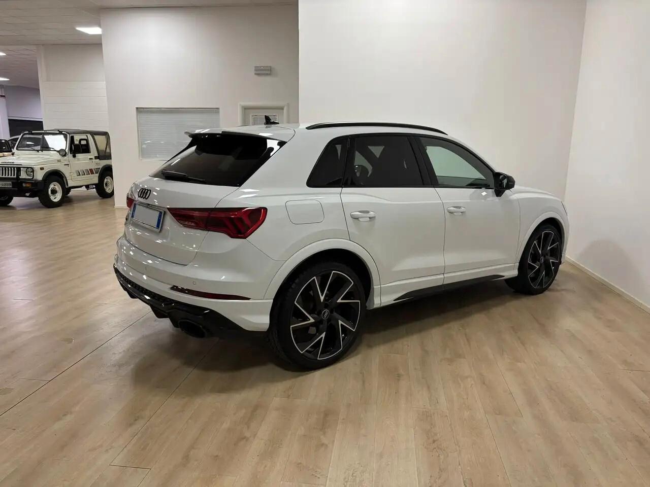 Audi Q3 RS quattro S tronic