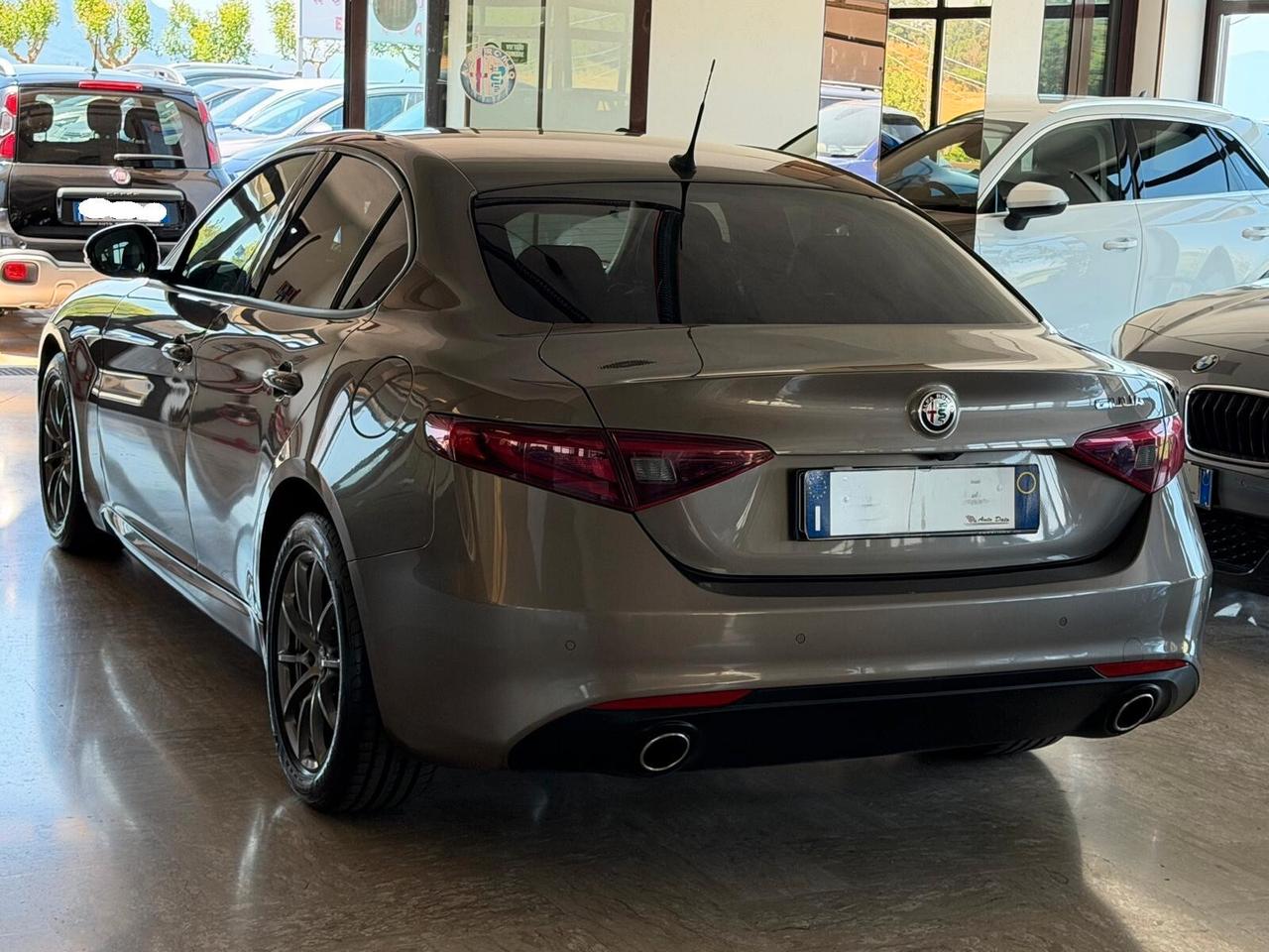 Alfa Romeo Giulia 2.2 TURBODIESEL 180 cv. SUPER (Nav)