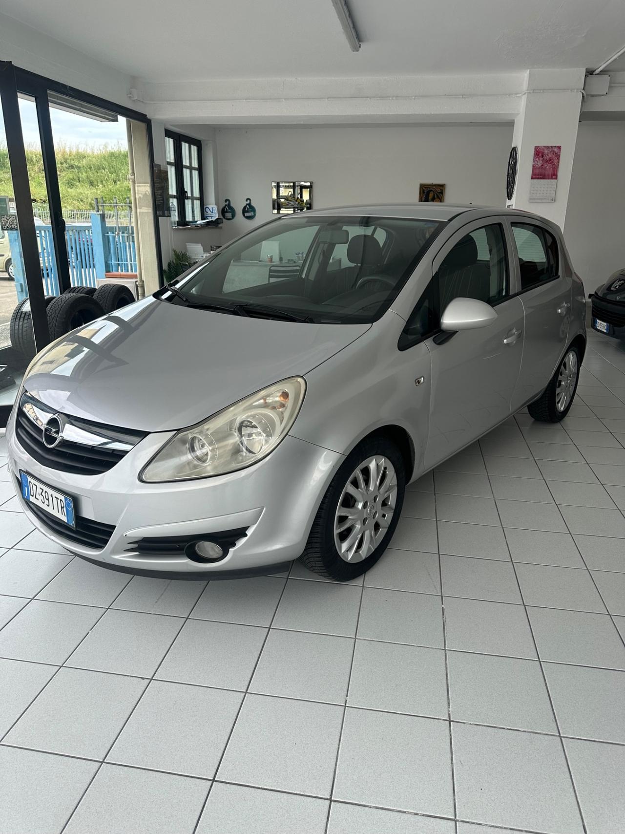 Opel Corsa 1.2 5 porte Easytronic Cosmo