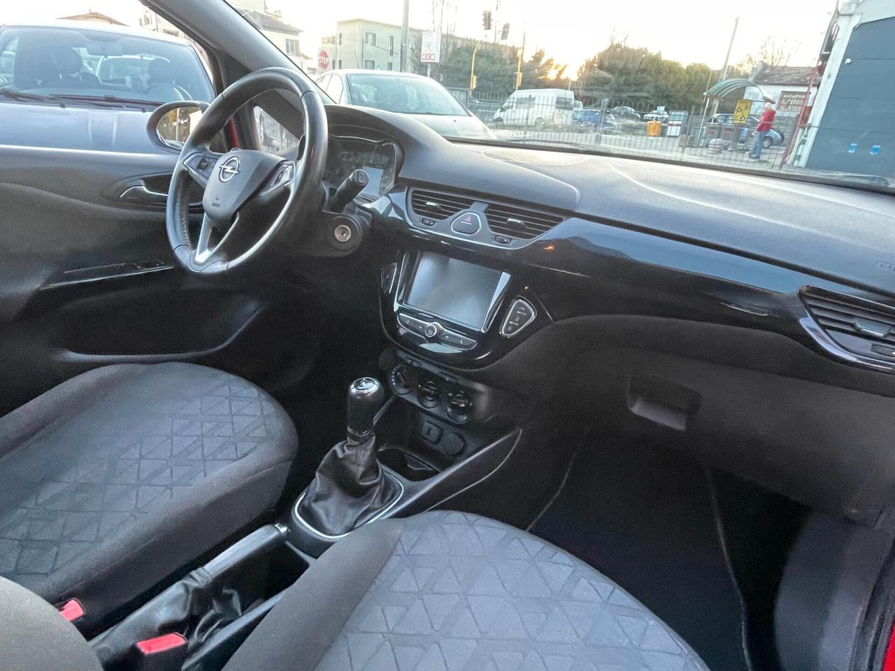 Opel Corsa 1.4 90CV GPL Tech 5 porte NEOPATENTATI