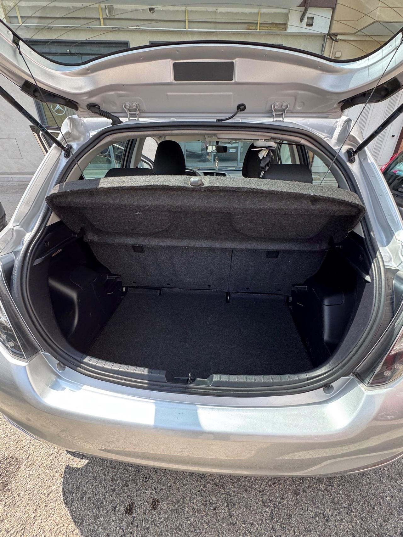 Toyota Yaris 1.0 5 porte Lounge