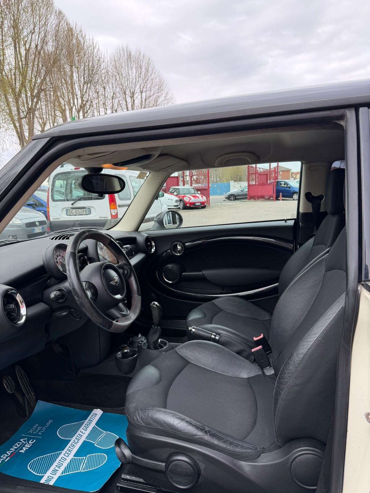 Mini Cooper S Coupe 1.6 John Works Coupé