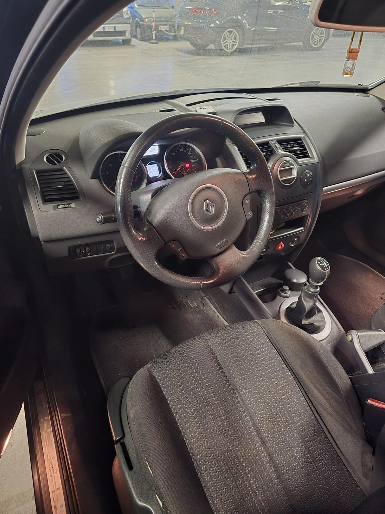 Renault Megane 1.5 dCi/105CV Grandtour Luxe - UNICO PROPRIETARIO -