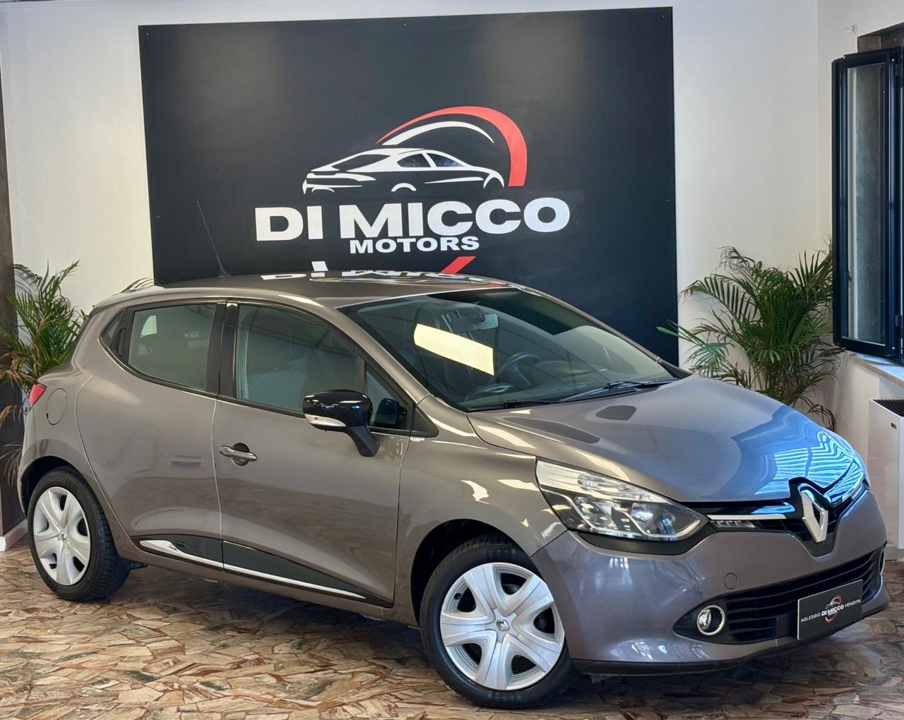 Renault Clio 1.2 75CV 5 porte Costume National