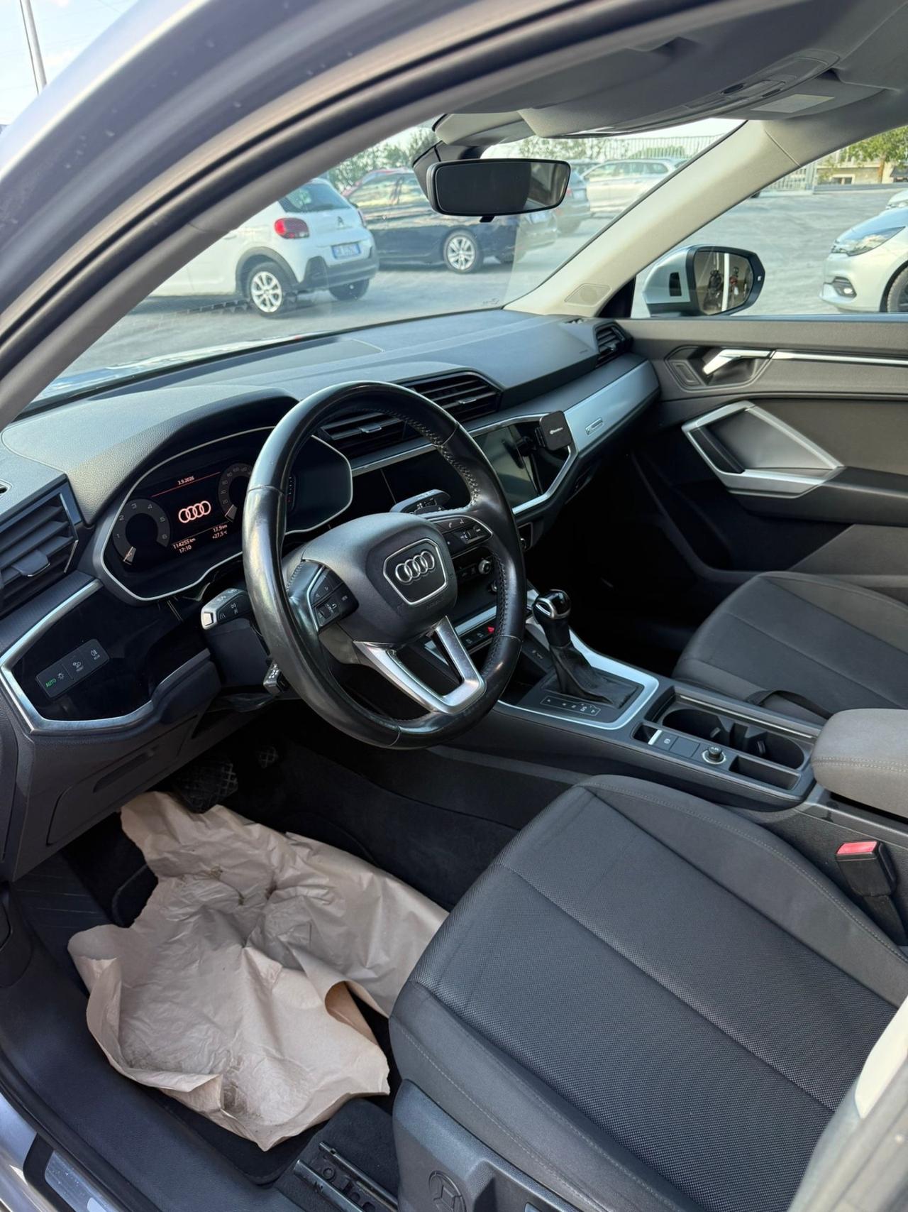 Audi Q3 35 TDI S tronic Business Advanced