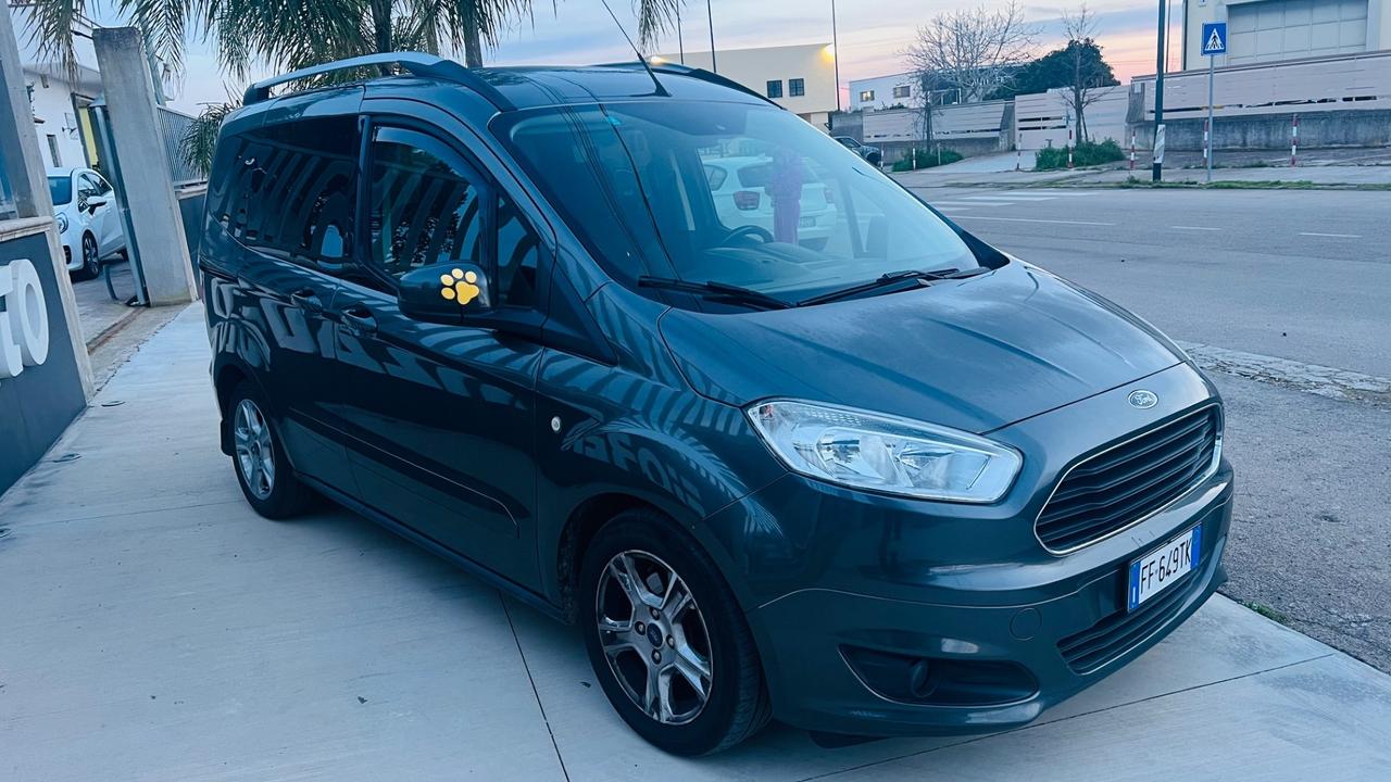 Ford Tourneo Courier 1.5 TDCI 95 CV Titanium