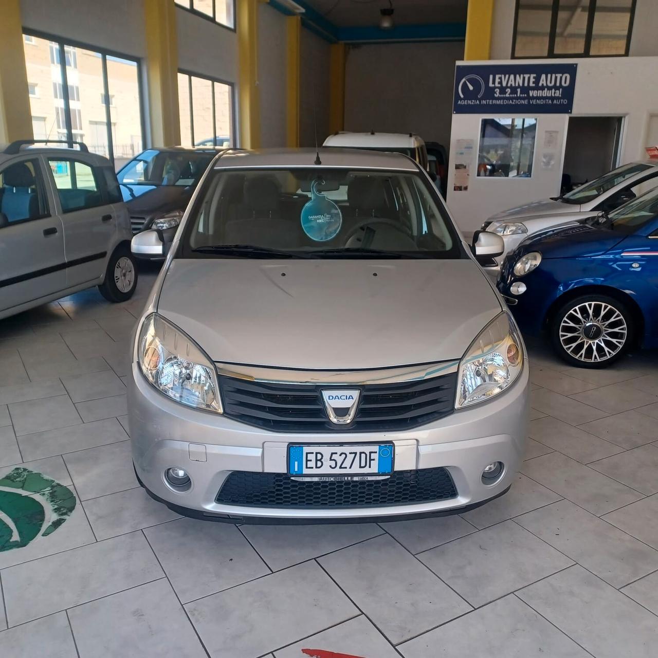 149.588 GPL DI FABBRICA SANDERO 1.4 PER NEOPATENTATI