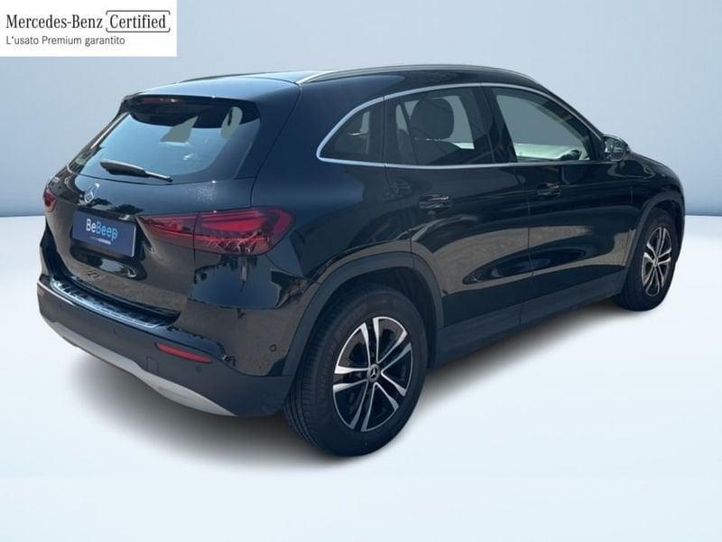 Mercedes-Benz GLA 180 D ADVANCED AUTO