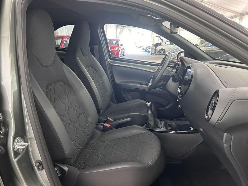 Toyota Aygo X 1.0 VVT-i 72 CV 5 porte Lounge NEOPATENTATI