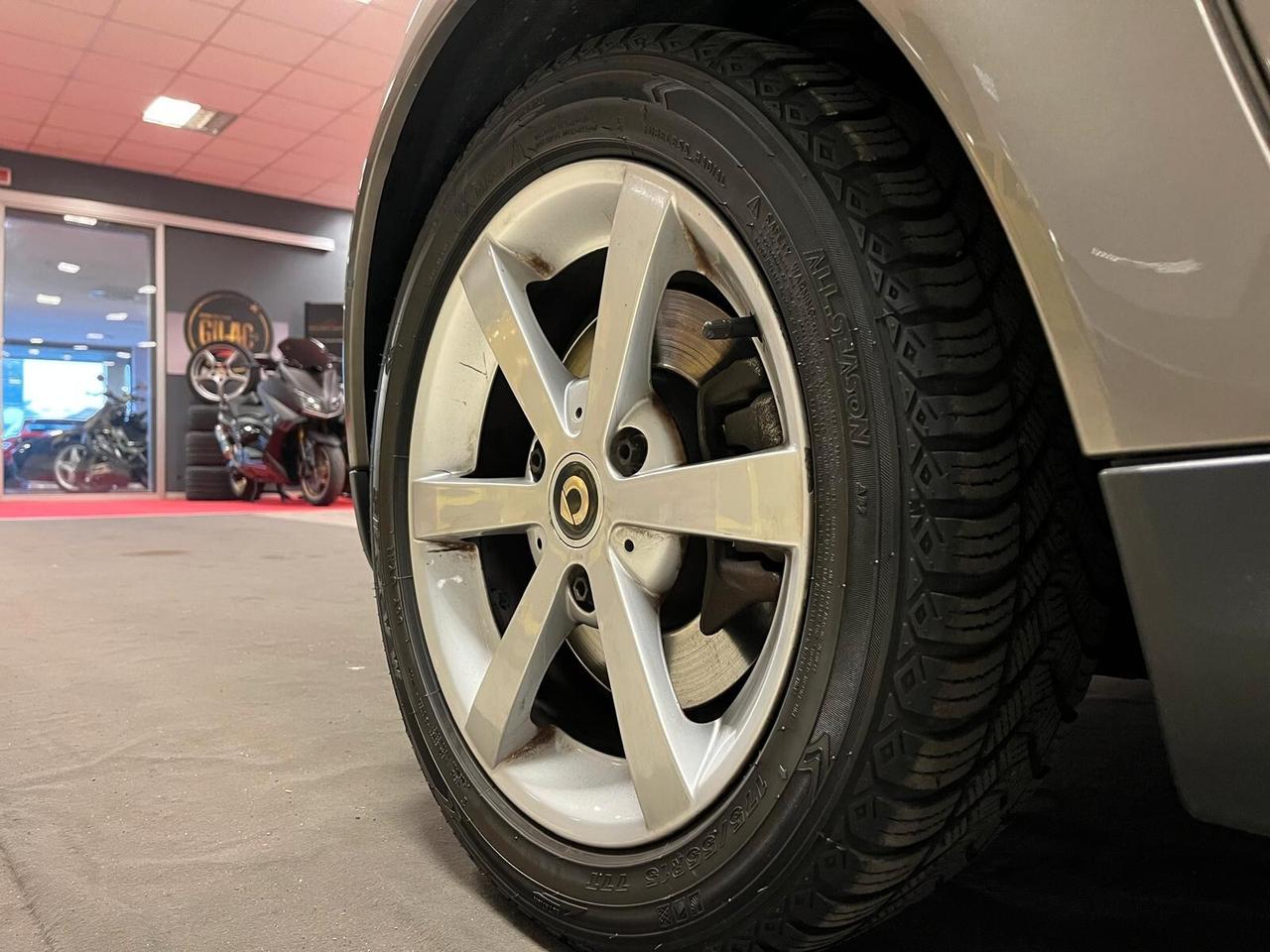 Smart ForTwo 1000 52 kW MHD coupé pulse