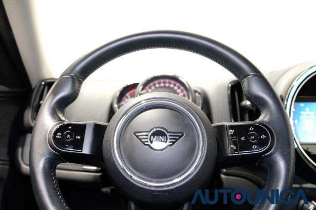 MINI Countryman 1.5 COOPER ESSENTIAL AUTOMATICA