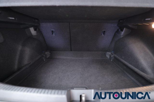 VOLKSWAGEN Taigo 1.0 TSI 115 CV R-LINE FARI LED TETTO PANORAMA