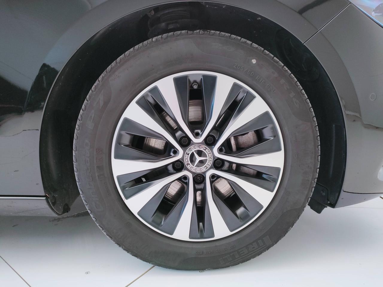 Mercedes-Benz Classe B - W247 2018 - B 200 d Sport auto