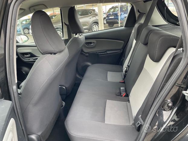 Toyota Yaris hybrid 5p Business