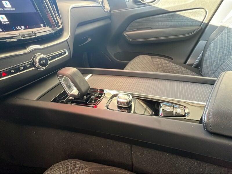 Volvo XC60 XC60 B4 (d) AWD automatico Core