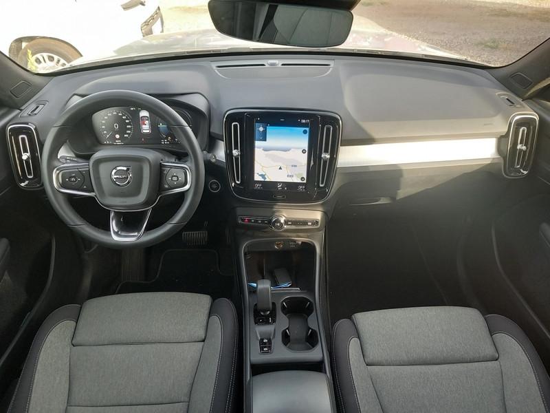 VOLVO XC40 T4 RECHARGE PLUG-IN AUTO CORE SUV