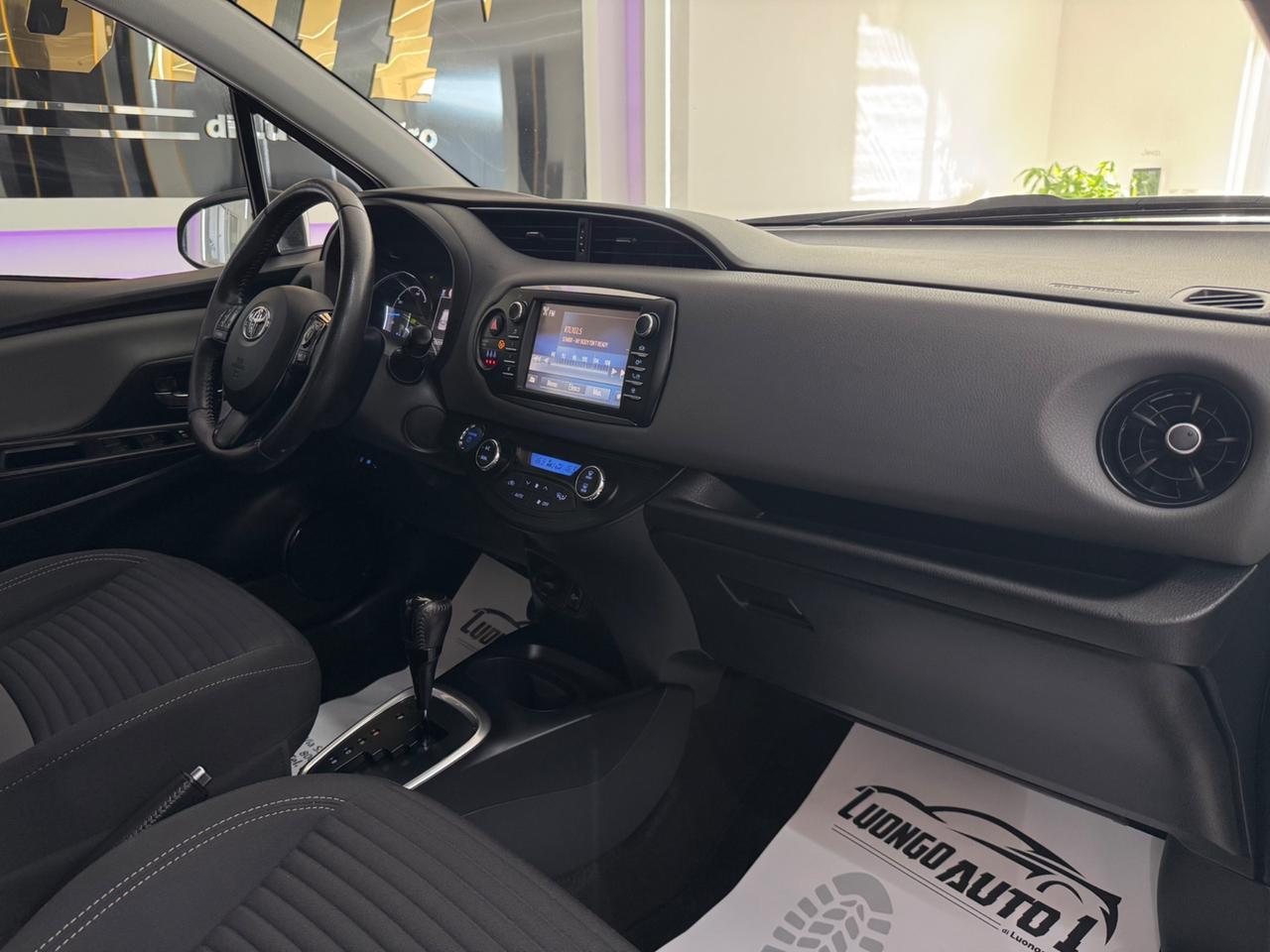 Toyota Yaris Hybrid Lounge Full Optional